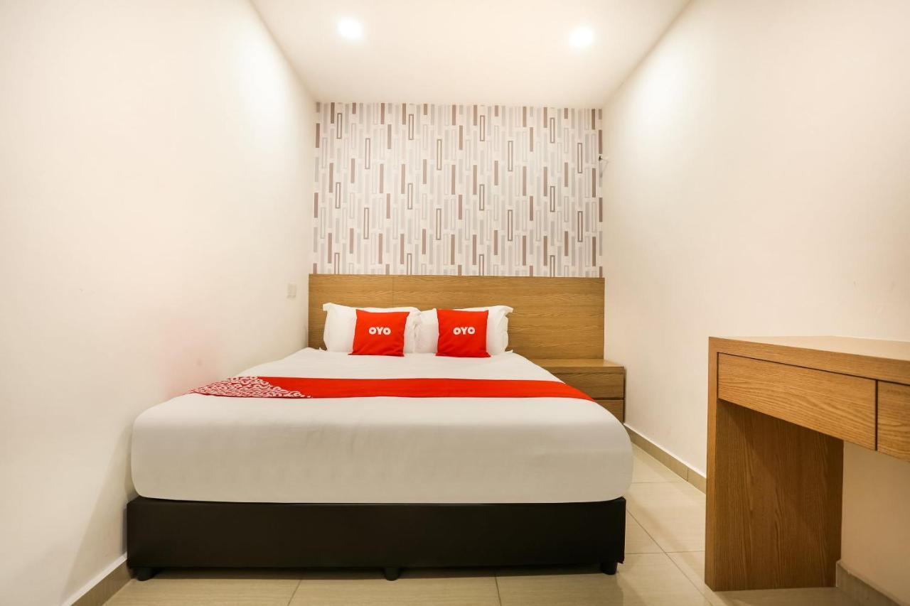 Dyaya Hotel Malacca Exteriör bild